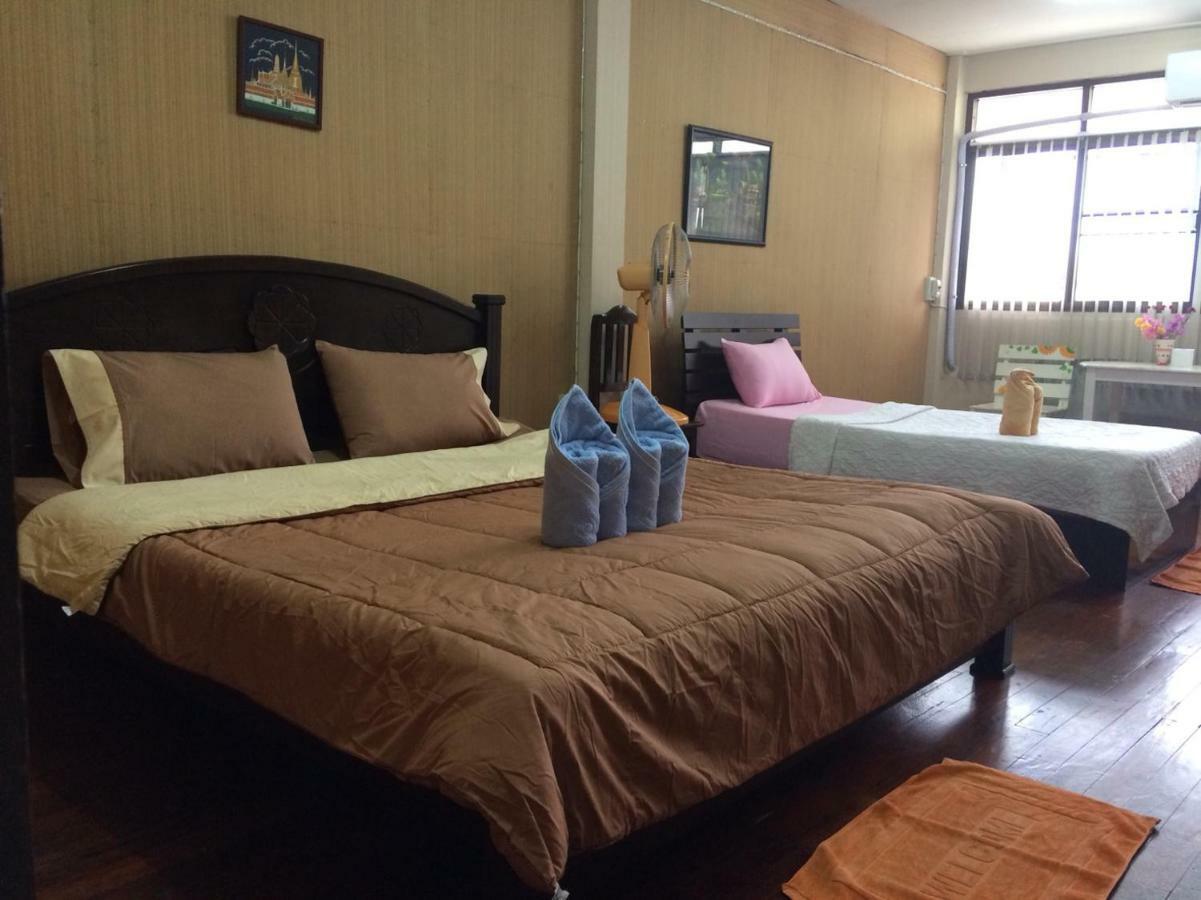 Changphuakgate Guesthouse Csiangmaj Kültér fotó
